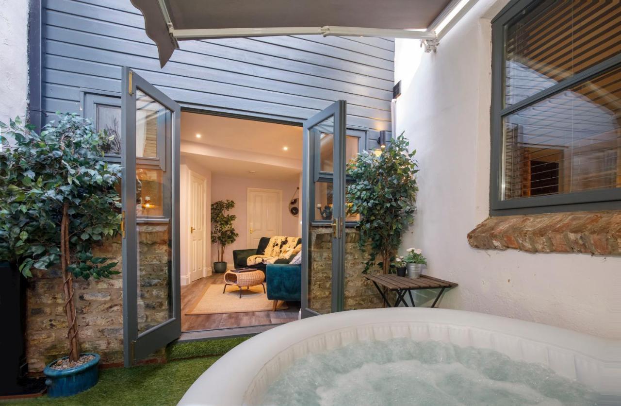 The Holgate Hideaway With Hot Tub Villa York Eksteriør bilde